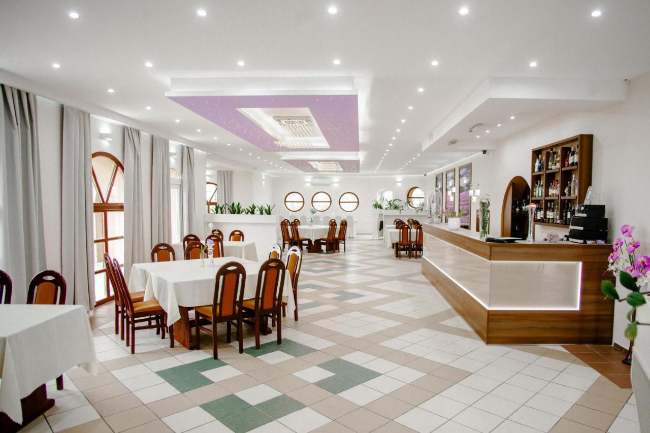Hotel Lawendowy Ogrod Brzeg Esterno foto