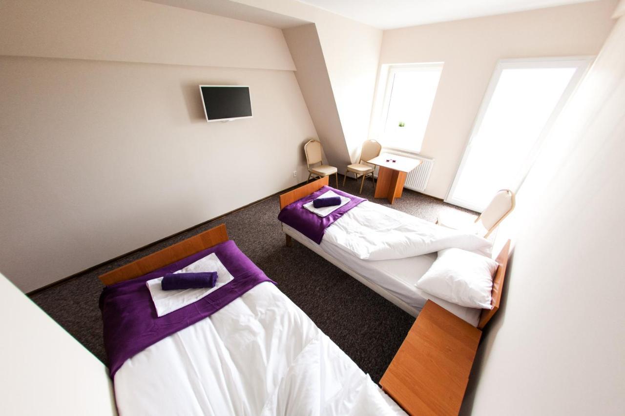 Hotel Lawendowy Ogrod Brzeg Esterno foto